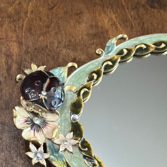 Vanity Oval Mirror Tray with Floral and Ladybug Design - Picture 7 of 14